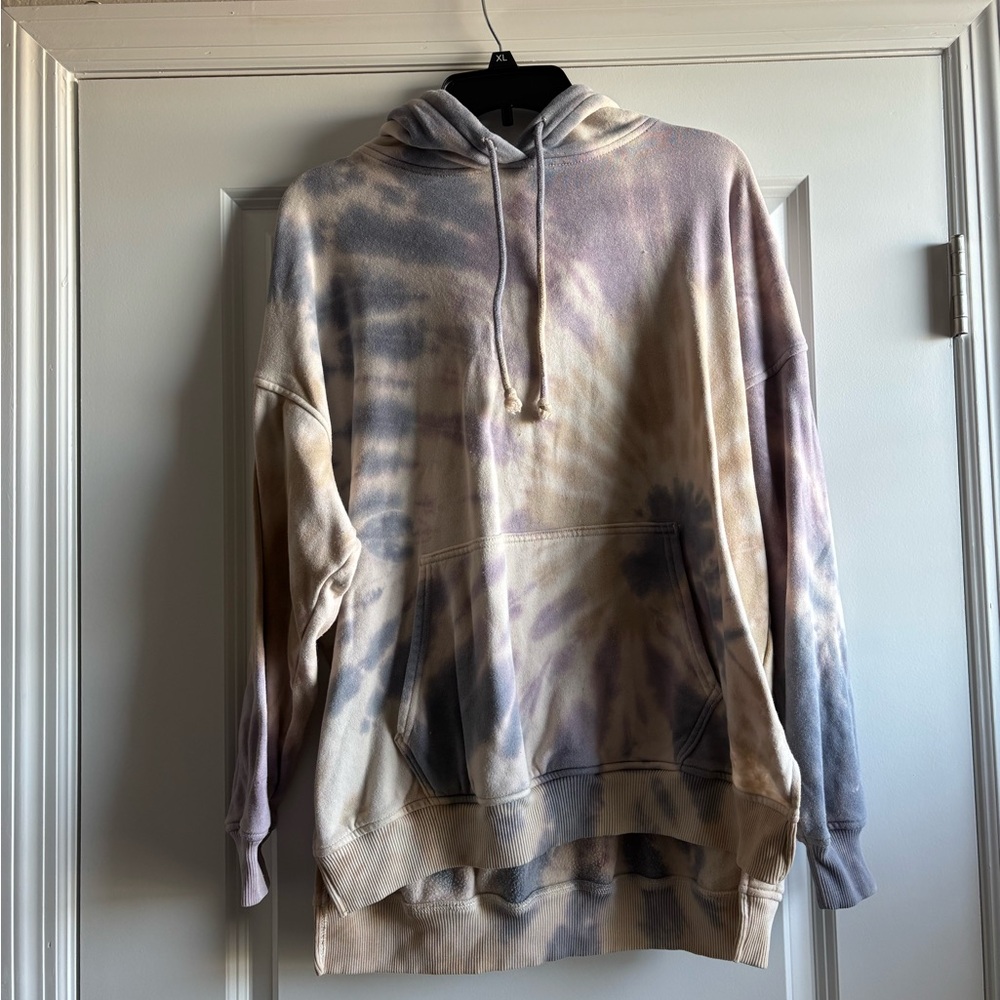 Women’s Tie-Dye Hoodie